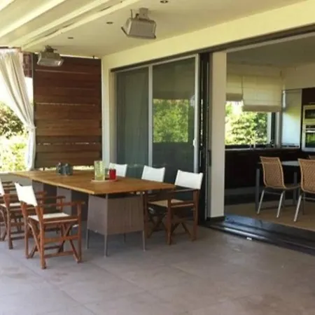 Luxury Lakefront With Private Pier & Jacuzzi Willa Balatonoszod