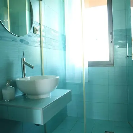 Luxury Lakefront With Private Pier & Jacuzzi * Balatonoszod